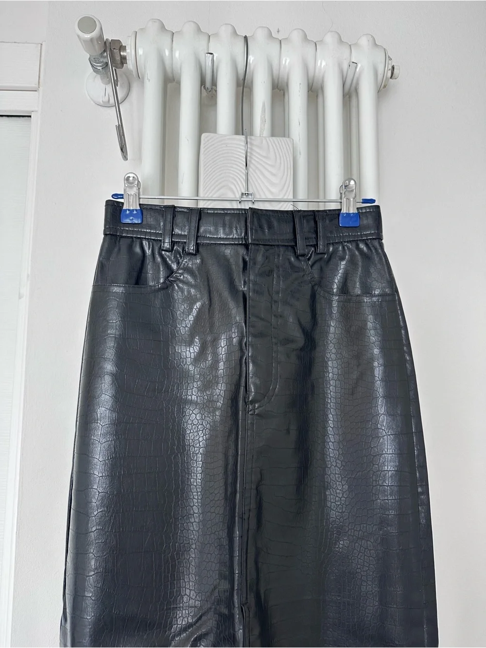 Zara Black Faux-Leather Midi Skirt in croco print